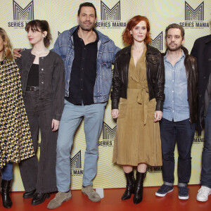 Marie Denarnaud, Bérangère Mc Neese, Mehdi Nebbou, Audrey Fleurot, Bruno Sanches de la série HPI - Photocall lors du Festival Séries Mania à Lille. Le 19 mars 2022 © Christophe Aubert via Bestimage