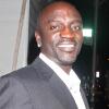 We are the world a été réenregistrée au profit de Haïti en 2010 pour le 25e anniversaire de sa création, avec Akon