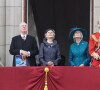 Le prince Richard, duc de Gloucester, la princesse Alexandra de Kent, le prince Edward, duc de Kent, Timothy Laurence, la princesse Anne - Les membres de la famille royale saluent la foule depuis le balcon du Palais de Buckingham, lors de la parade militaire "Trooping the Colour" dans le cadre de la célébration du jubilé de platine (70 ans de règne) de la reine Elizabeth II à Londres, le 2 juin 2022.