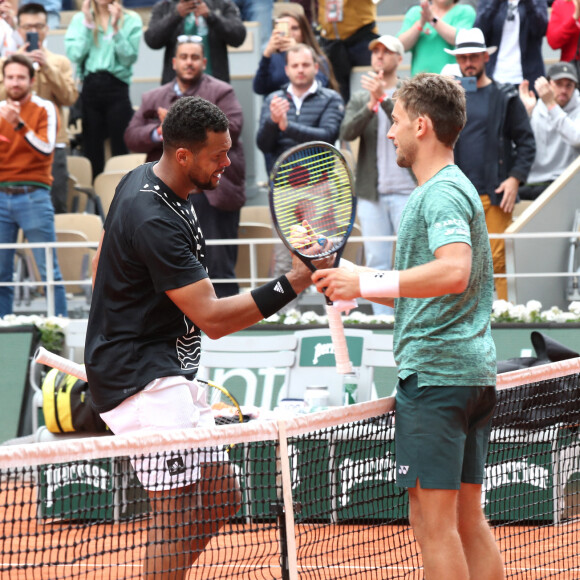 Jo-Wilfried Tsonga félicite son adversaire Casper Ruud pour sa victoire - Internationaux de France de Tennis de Roland Garros 2022 - Jour 3. A Paris le 24 Mai 2022. © Bertrand Rindoff/Bestimage