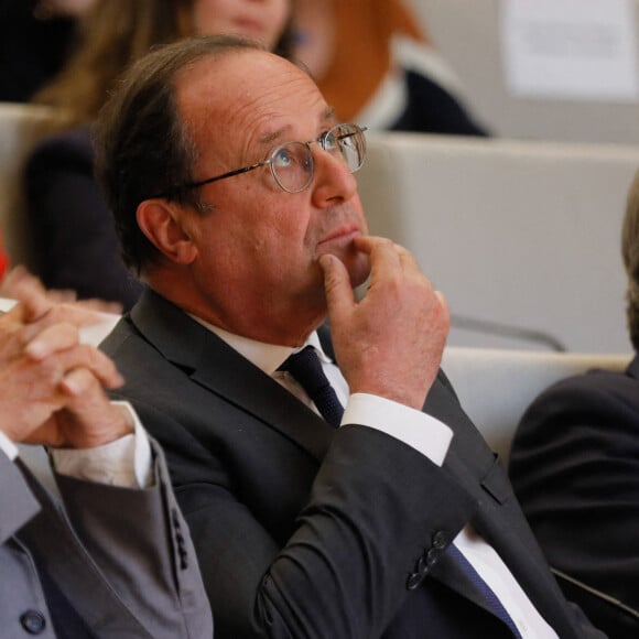 Exclusif - François Hollande - 10e cérémonie du prix de l'audace artistique et culturelle à l'auditorium de l'institut de France à Paris, le 30 mai 2022. © Christophe Clovis / Bestimage