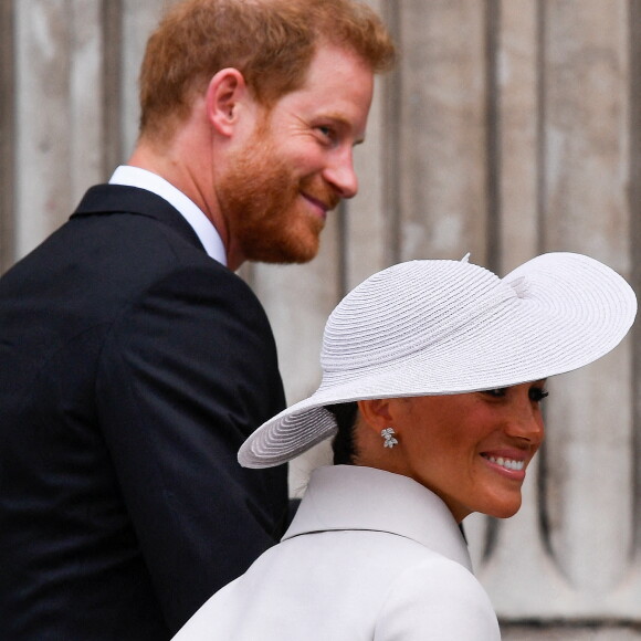 Le prince Harry, duc de Sussex, et Meghan Markle, duchesse de Sussex - Les membres de la famille royale et les invités lors de la messe célébrée à la cathédrale Saint-Paul de Londres, dans le cadre du jubilé de platine (70 ans de règne) de la reine Elisabeth II d'Angleterre