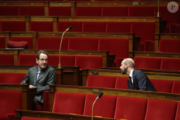 Gilles Legendre et Stanislas Guerini - Coronavirus (COVID-19) : débat de la loi d'urgence à l'Assemblée Nationale à Paris le 23 mars 2020. © Ludovic Marin / Pool / Bestimage 