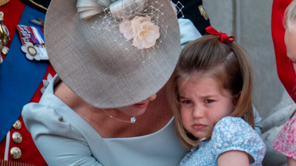 Princesse Charlotte en larmes sur le balcon de Buckingham, révélations sur une séquence remarquée