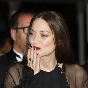 Marion Cotillard à la montée des marches de "Brother And Sister (frère et soeur)" lors du 75ème Festival International du Film de Cannes, le 20 mai 2022. © imageSPACE via Zuma Press/Bestimage 