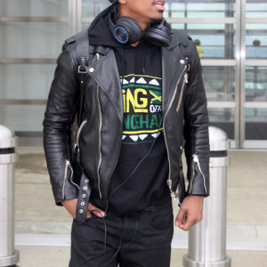 Nick Cannon arrive à l'aéroport de Washington le 19 septembre 2016. 