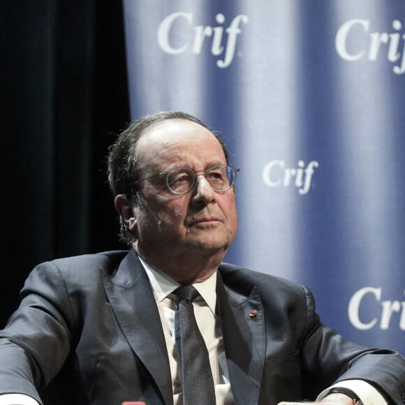 L'ancien président de la République française, Francois Hollande durant un débat intitulé : La France face à l'antisémitisme et à l'islamisme, organisé par le CRIf, au Bataclan, Paris, France, le 21 mars 2022.