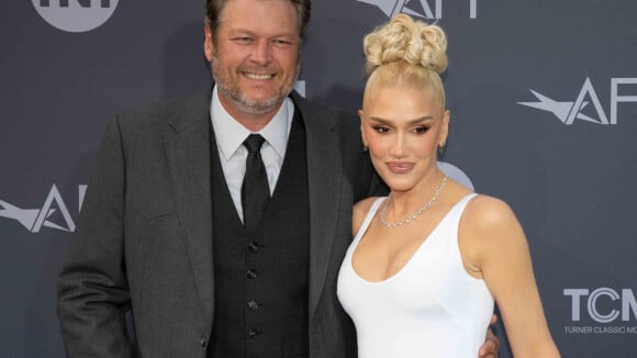 Gwen Stefani et Blake Shelton : Jeunes mariés radieux sur le tapis rouge