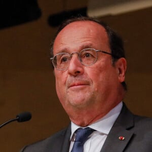 Exclusif - François Hollande - 10ème cérémonie du prix de l'audace artistique et culturelle à l'auditorium de l'institut de France à Paris, France, le 30 mai 2022.