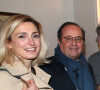 Exclusif - Julie Gayet et son compagnon François Hollande - Générale de la Pièce "Rimbaud en Feu" au théatre Antoine à Paris le 13 janvier 2022.
