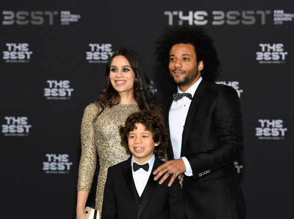 Marcelo Vieira, sa femme Clarice Alves et leur fils Enzo au photocall des FIFA Football Awards à Zurich le 9 janvier 2017.