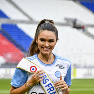 Exclusif - Diane Leyre, Miss France 2022 lors du match de football caritatif (Le match des héros Unicef) entre l'OL Légendes et la team Unicef au Groupama Stadium à Lyon en faveur des enfants d'Ukraine et pour célébrer les 20 ans du premier titre de Champion de France de l Olympique Lyonnais le 10 mai 2022. © Pierre Perusseau / Bestimage 