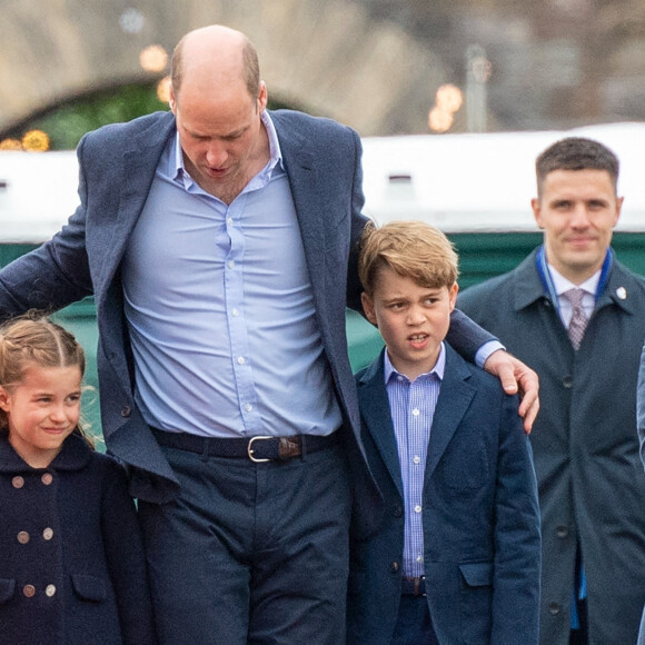 Le prince William, duc de Cambridge, et Catherine (Kate) Middleton, duchesse de Cambridge, accompagnés de leurs enfants, le prince George de Cambridge et la princesse Charlotte de Cambridge en visite au château de Cardiff, Royaume Uni, le 4 juin 2022, à l'occasion du jubilé de platine de la reine d'Angleterre. 