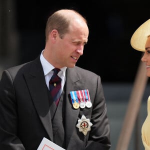 Le prince William, duc de Cambridge, et Catherine (Kate) Middleton, duchesse de Cambridge - Les membres de la famille royale et les invités à la sortie de la messe du jubilé, célébrée à la cathédrale Saint-Paul de Londres, Royaume Uni, le 3 juin 2022. 