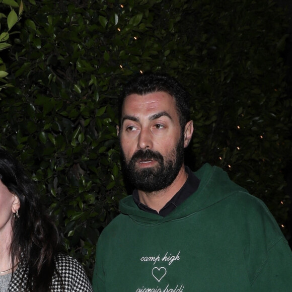 Courteney Cox a dîné avec des amis au restaurant Giorgio Baldi à Santa Monica le 25 février 2022. 