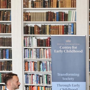 Catherine (Kate) Middleton, duchesse de Cambridge, et le Royal Foundation Centre for Early Childhood organisent une table ronde à la Royal Institution de Londres, le 16 juin 2022.