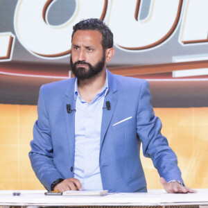 Cyril Hanouna - Sur le plateau de l'émission TPMP (Touche Pas à Mon Poste) présentée en direct par C.Hanouna et diffusée sur C8 à Paris. © Jack Tribeca / Bestimage 