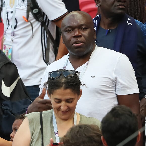 Fayza Lamari (mère de Kylian Mbappé), Wilfried (Wilfrid) Mbappé (père de Kylian Mbappé) - Célébrités dans les tribunes opposant la France à l'Argentine lors des 8ème de finale de la Coupe du monde à Kazan en Russie le 30 juin 2018 © Cyril Moreau/Bestimage