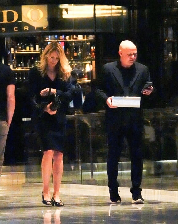 Exclusif - Andre Agassi et sa femme Steffi Graff à la sortie de la brasserie "Bardot" à Las Vegas, le 27 avril 2022.
