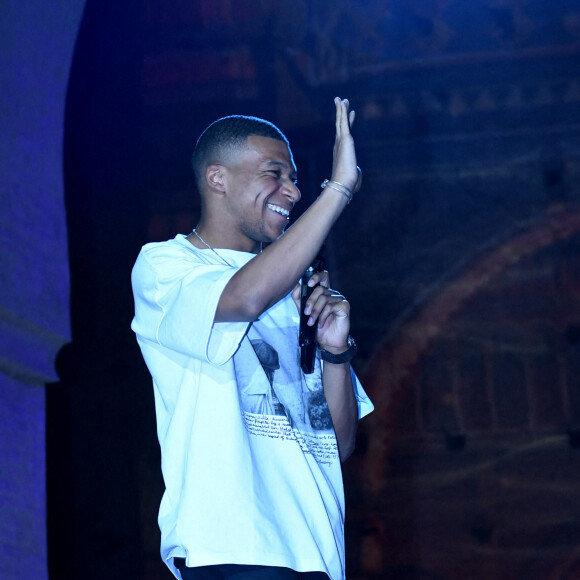 Exclusif - Kylian Mbappé - Soirée du grand gala du "Marrakech du Rire" pour la 10e édition au palais El Badiî à Marrakech, le 18 juin 2022. © Rachid Bellak/Bestimage