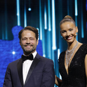 Jason Priestley et Amandine Petit - Cérémonie de clotûre du 61e Festival de Télévision de Monte Carlo, le 21 juin 2022. © Denis Guignebourg/Bestimage