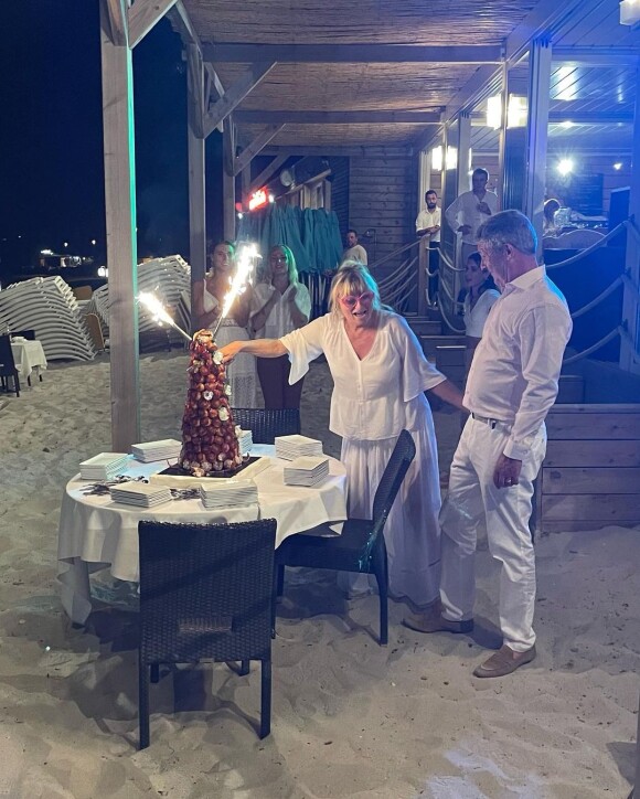 Christine Bravo a partagé cette photo de son mariage avec Stéphane Bachot, en Corse. Juin 2022. Instagram.