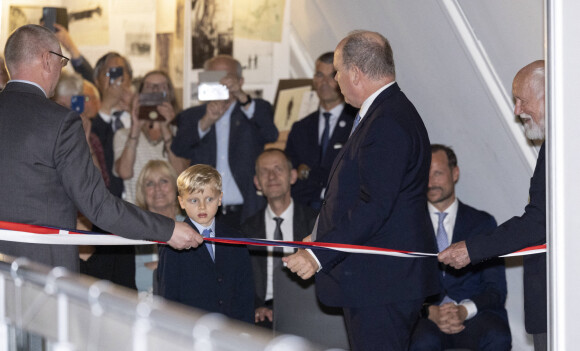 Le prince Jacques et le prince Albert II de Monaco - Le prince Albert II de Monaco inaugure l'exposition l’exposition "Sailing the Sea of Science, Scientist and explorer. Prince Albert Ier and the early norwegian exploration of Svalbard " au Fram Museum à Oslo le 22 juin 2022.