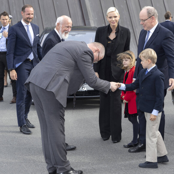 Le prince Haakon de Norvège, le prince Albert II de Monaco, la princesse Charlene, le prince Jacques et la princesse Gabriella - Le prince Albert II de Monaco inaugure l'exposition l’exposition "Sailing the Sea of Science, Scientist and explorer. Prince Albert Ier and the early norwegian exploration of Svalbard " au Fram Museum à Oslo le 22 juin 2022.