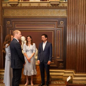 Le prince William, duc de Cambridge, et Catherine (Kate) Middleton, duchesse de Cambridge, découvrent leur portrait de l'artiste Jamie Coreth au musée Fitzwilliam de l'Université de Cambridge, Royaume Uni, le 23 juin 2022.