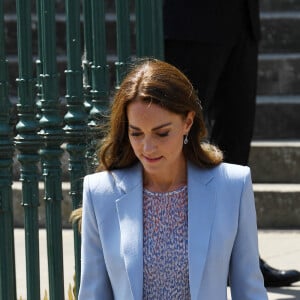 Catherine (Kate) Middleton, duchesse de Cambridge, visite le musée Fitzwilliam de l'Université de Cambridge, Royaume Uni, le 23 juin 2022. Le couple princier va découvrir une peinture d'eux-mêmes qui sera révélé au public pour la première fois.