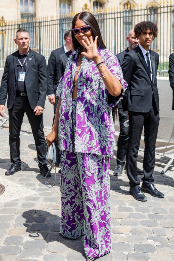 Naomi Campbell - Arrivées au défilé de mode Homme printemps-été 2023 Louis Vuitton dans la cour Carrée du Louvre à Paris, France, le 23 juin 2022. © Veeren-Clovis/Bestimage 