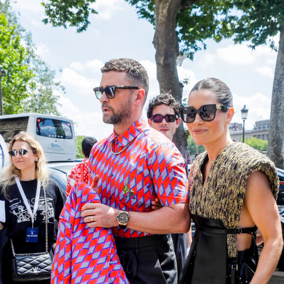 Justin Timberlake et sa femme Jessica Biel - Arrivées au défilé de mode Homme printemps-été 2023 Louis Vuitton dans la cour Carrée du Louvre à Paris, France, le 23 juin 2022. © Veeren-Clovis/Bestimage 