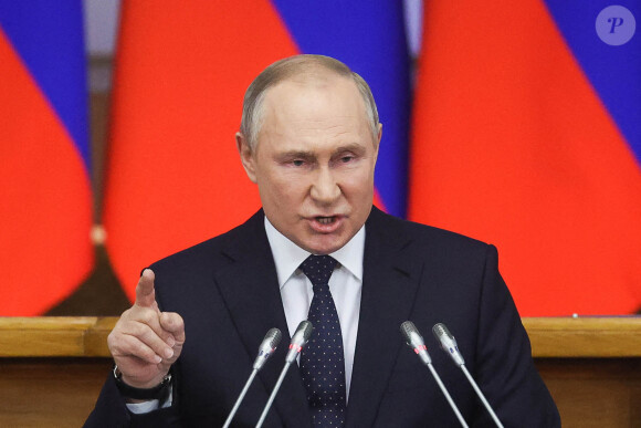 Vladimir Poutine s'adresse aux députés de l'Assemblée Fédérale Russe à Saint-Petersbourg. 