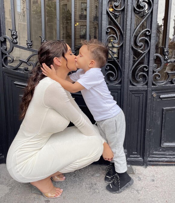 Nabilla Benattia et son fils Milann