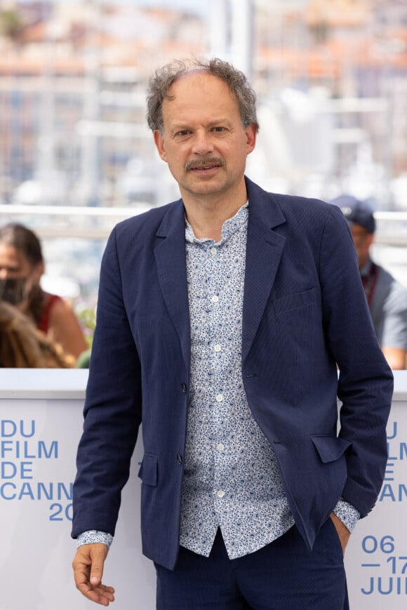 Denis Podalydes au photocall du film Tromperie lors du 74ème festival international du film de Cannes le 13 juillet 2021 © Borde / Jacovides / Moreau / Bestimage 