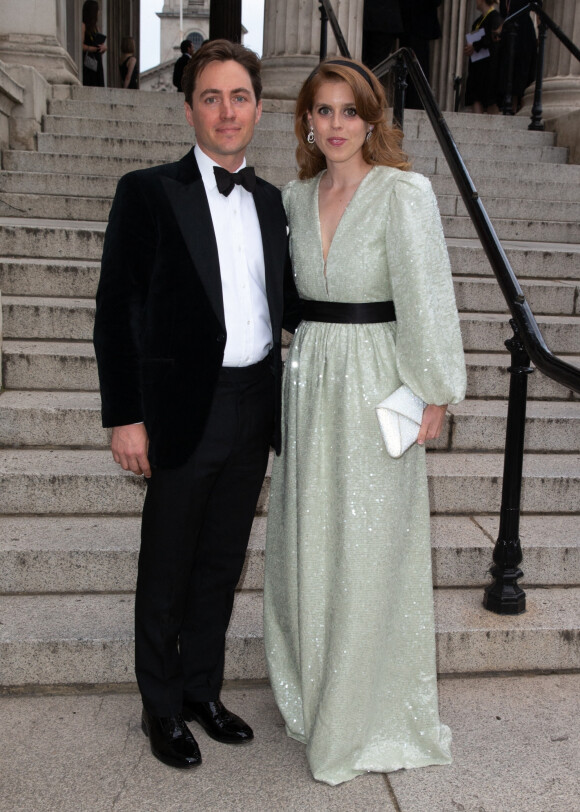 La princesse Beatrice d'York et son mari Edoardo Mapelli Mozzi - Arrivées à la soirée "The Alchemist's Feast" à la National Gallery à Londres. Le 23 juin 2022