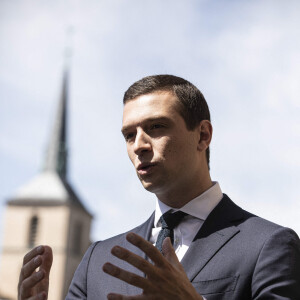 Jordan Bardella vient soutenir les candidats aux élections législatives à Strasbourg le 8 juin 2022. © Elyxandro Cegarra / Panoramic / Bestimage