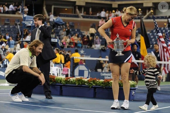 Kim Clijsters remporte l'US Open, à New York, et laisse éclater sa joie dans les bras de sa famille. Le 13 septembre 2009 !