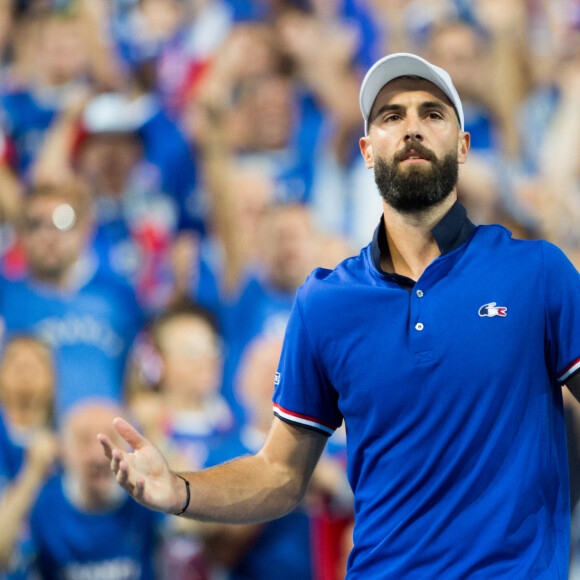 Le joueur de tennis français Benoît Paire, opposé au joueur espagnol Pablo Carreno Busta, lors de la Demi finale simple de la Coupe Davis de tennis France / Espagne, remportée par la France: (7-5, 6-1, 6-0) à Villeneuve-d'Ascq, France, le 14 septembre 2018. 