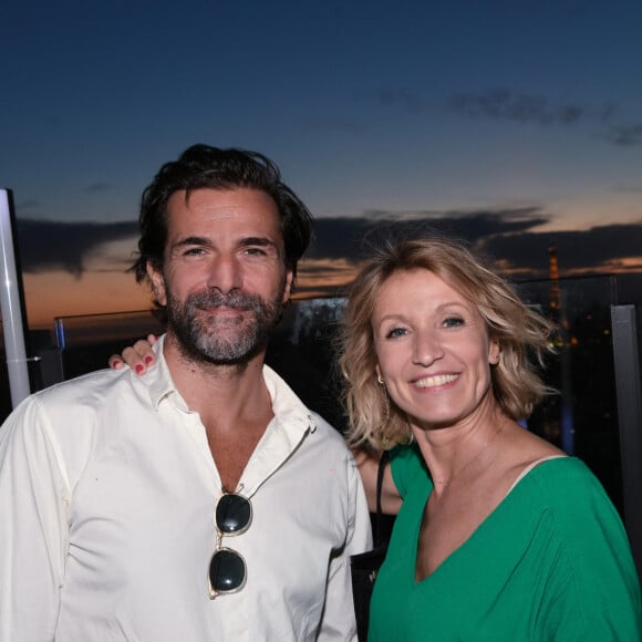 Exclusif - Grégory Fitoussi, Alexandra Lamy - Soirée pour l'ouverture du Skybar de l'hôtel Pullmann Montparnasse à Paris le 28 juin 2022. © Rachid Bellak/Bestimage 