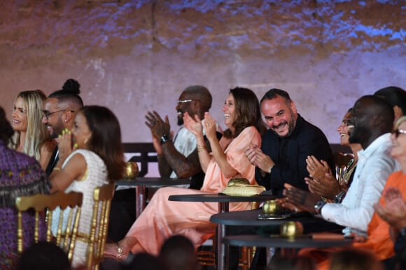 Exclusif - Djibril Cissé, sa compagne Laetitia, François-Xavier Demaison et le rappeur Sam's (Moussa Mansaly) lors de la soirée du grand gala du "Marrakech du Rire 2022" pour la 10ème édition au palais El Badiî à Marrakech, Maroc, le 18 juin 2022. © Rachid Bellak/Bestimage