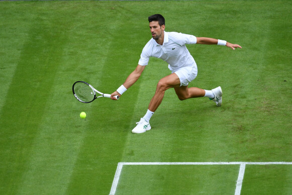 Novak Djokovic remporte son match contre Thanasi.Kokkinakis lors du tournoi de tennis Wimbledon 2022 le 29 juin 2022. © Antoine Couvercelle / Panoramic / Bestimage