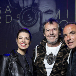 Exclusif - Jean-Luc Reichmann, Nikos Aliagas et sa femme Tina Grigoriou - Vernissage de l'exposition "Regards Miroirs" à la Seine Musicale à Boulogne-Billancourt, le 14 avril 2022. © Cyril Moreau/Bestimage