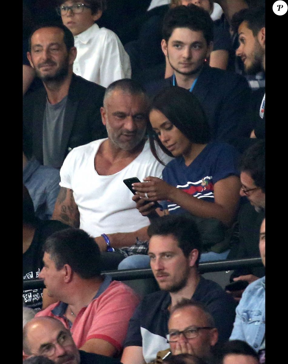 Amel Bent et Patrick Antonelli - Les célébrités dans les tribunes lors du match des légendes, France98 contre une sélection FIFA 98 à la U Arena à Nanterre, France, le 12 juin 2018. France98 a gagné 3-2. © Bestimage