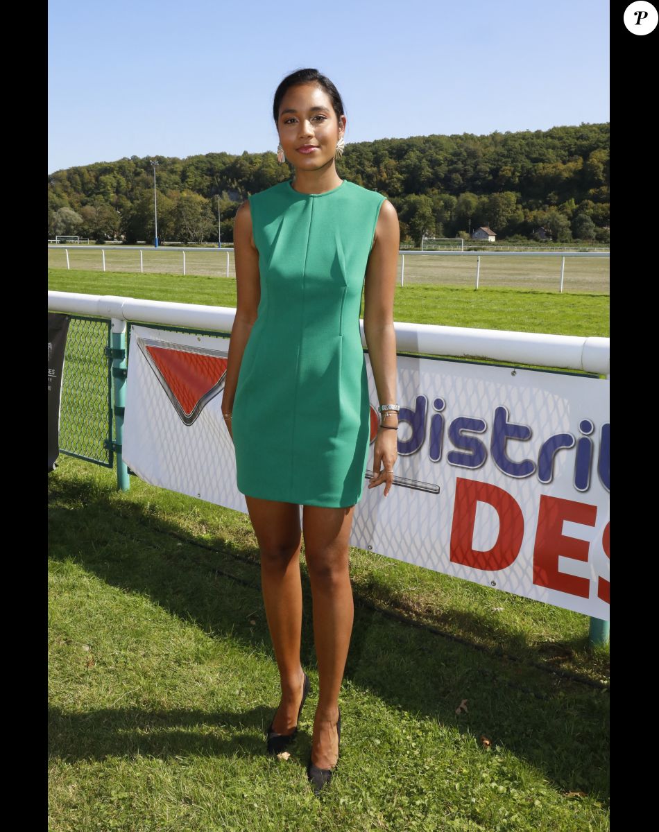 Exclusif - Clémence Botino, miss France 2020, assiste à la dernière journée organisée par la société des courses à l'hippodrome Evreux-Navarre le 13 septembre 2020. © Marc Ausset-LAcroix / Bestimage