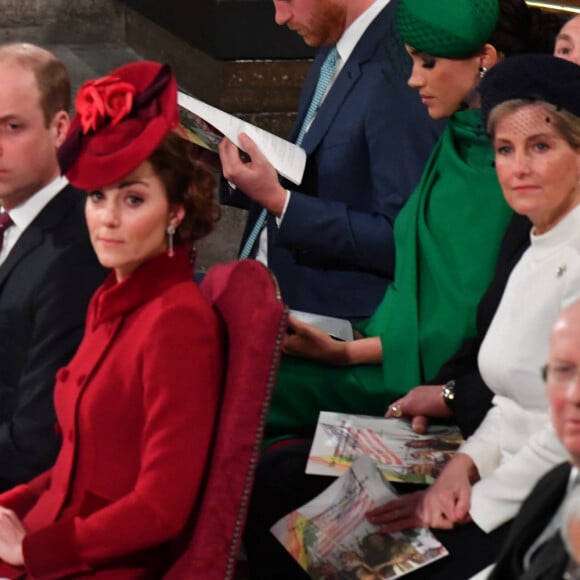 Le prince Edward, comte de Wessex, Sophie Rhys-Jones, comtesse de Wessex, Le prince William, duc de Cambridge, et Catherine (Kate) Middleton, duchesse de Cambridge, Le prince Charles, prince de Galles, et Camilla Parker Bowles, duchesse de Cornouailles, La reine Elisabeth II d'Angleterre, Le prince Harry, duc de Sussex, Meghan Markle, duchesse de Sussex - La famille royale d'Angleterre lors de la cérémonie du Commonwealth en l'abbaye de Westminster à Londres le 9 mars 2020.  Annual Commonwealth Service at Westminster Abbey in London, March 9th 2020.