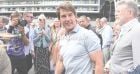 Tom Cruise a 60 ans : anniversaire sportif et VIP aux côtés de Lewis Hamilton