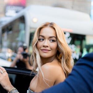 Rita Ora - Sortie du défilé de mode Haute-Couture automne-hiver 2022-2023 "Schiaparelli" à Paris, le 4 juillet 2022. © Da Silva-Perusseau/Bestimage