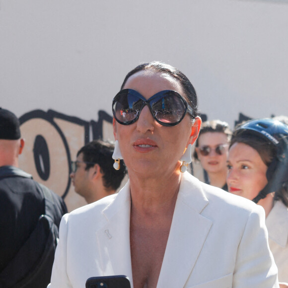 Rossy de Palma - Arrivée au défilé de mode Haute-Couture automne-hiver 2022-2023 "Schiaparelli" à Paris, le 4 juillet 2022. © Veeren-Christophe Clovis / Bestimage