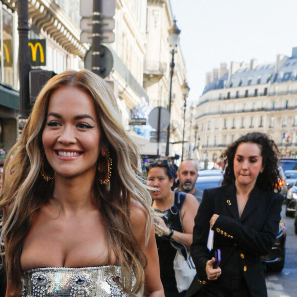 Rita Ora - Arrivée au défilé de mode Haute-Couture automne-hiver 2022-2023 "Schiaparelli" à Paris, le 4 juillet 2022. © Veeren-Christophe Clovis / Bestimage